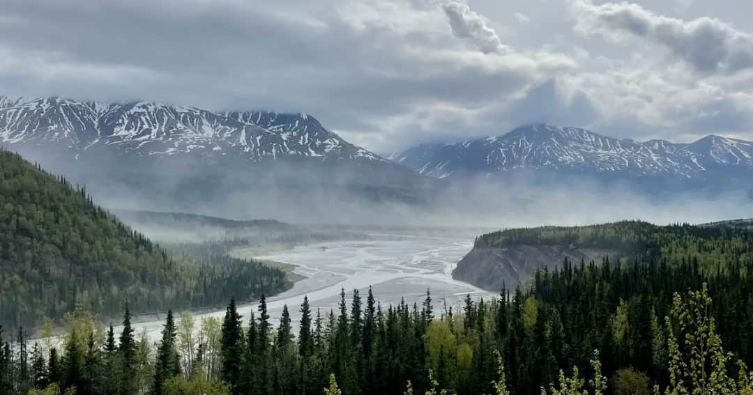 Wielkie jezioro niedźwiedzie: tajemnice, które musisz poznać
