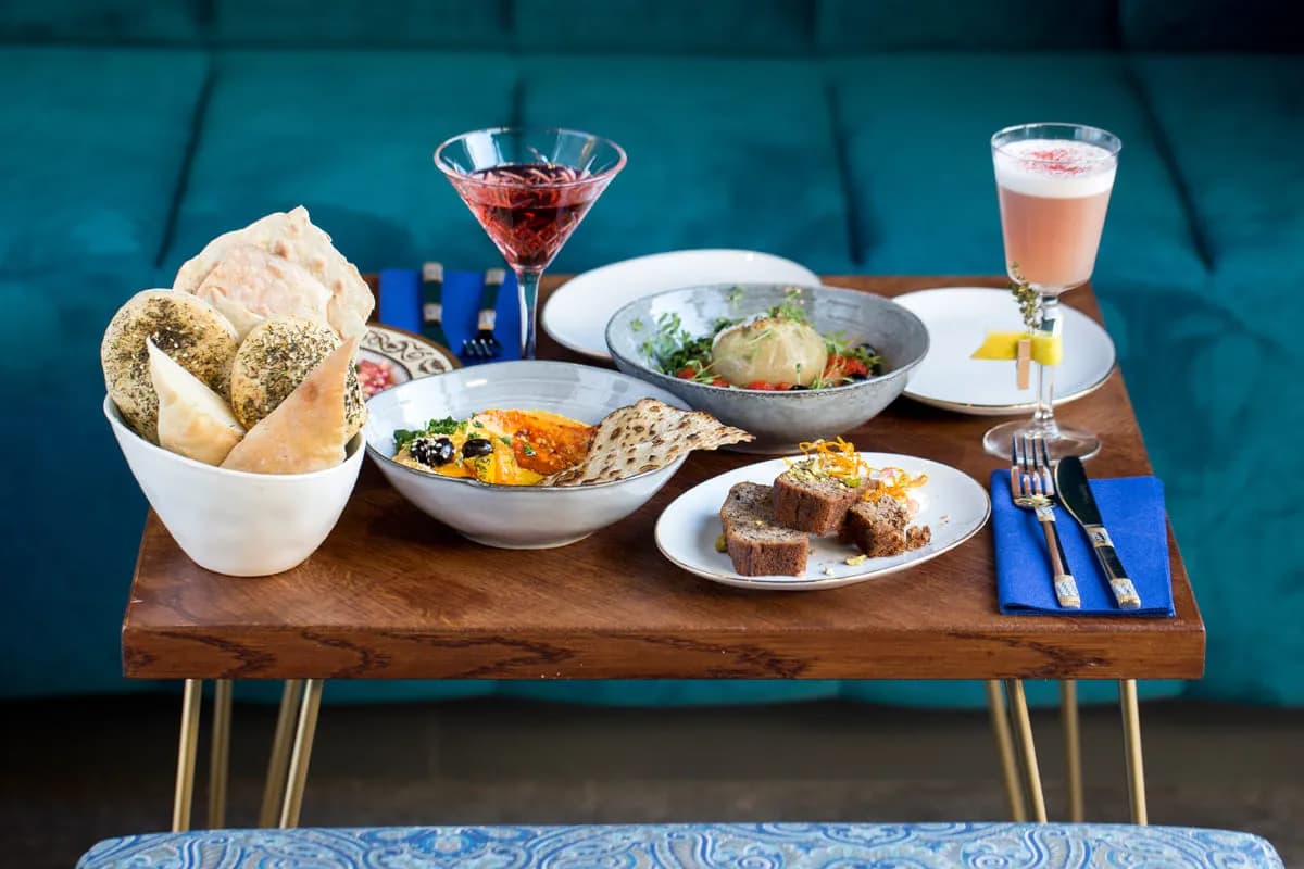 Gdzie zjeść w Katowicach? Odkryj najlepsze miejsca na posiłek