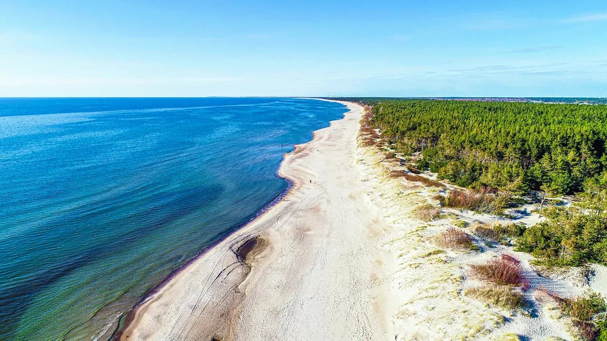 Najlepsze atrakcje w Połądze, które zaskoczą każdego turystę