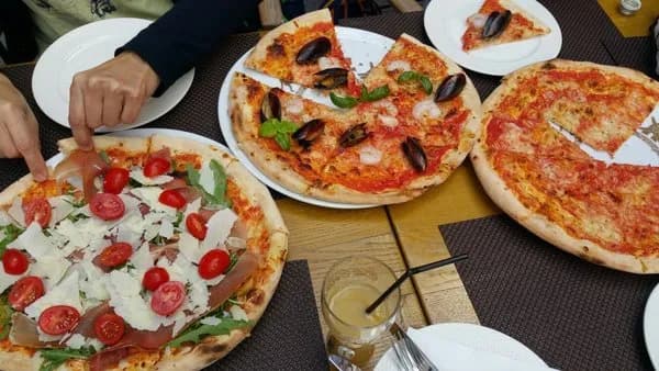 Gdzie zjeść w Kościerzynie? Odkryj najlepsze restauracje i smaki