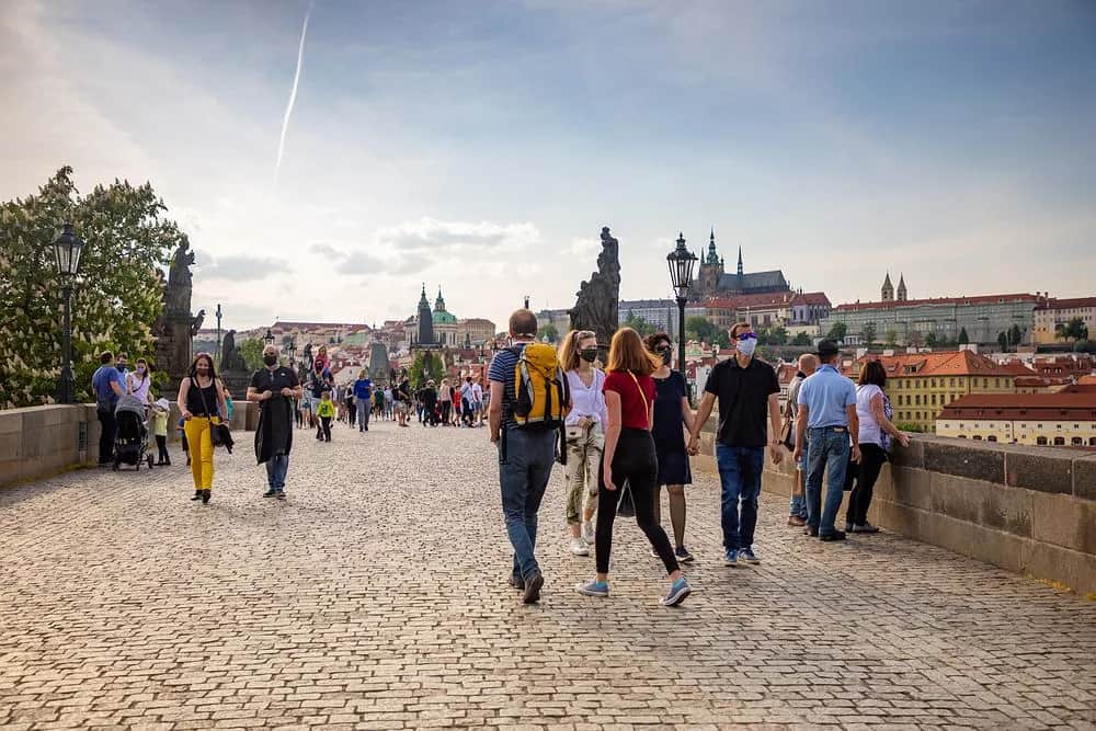 Czy w Czechach jest bezpiecznie? Odkryj zagrożenia dla turystów