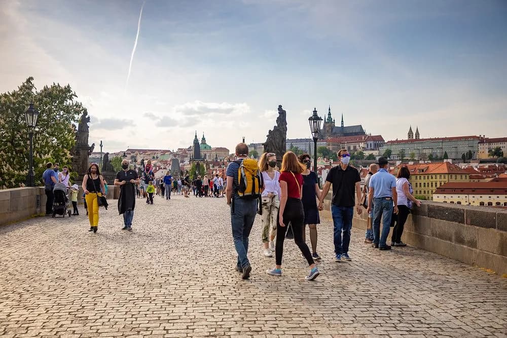 Czy w Czechach jest bezpiecznie? Odkryj zagrożenia dla turystów