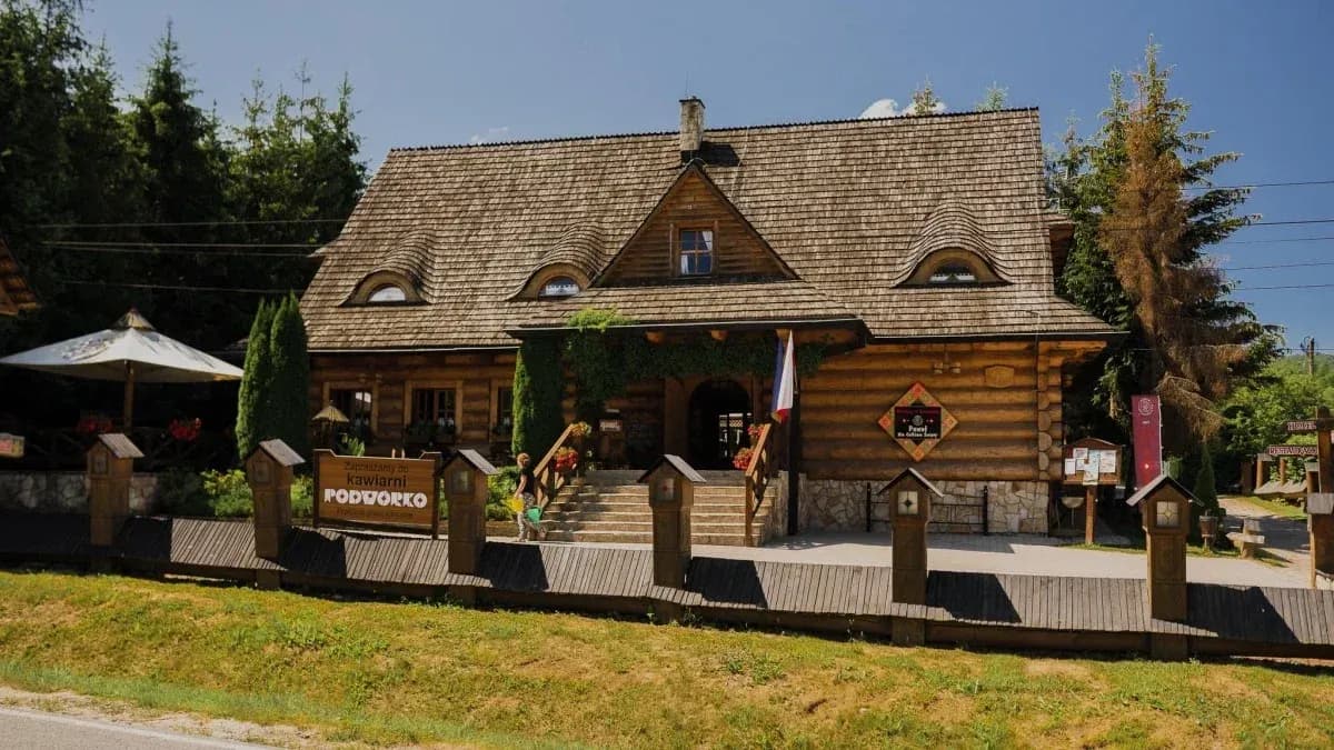 Gdzie zjeść w Wetlinie? Odkryj najlepsze restauracje i smaki