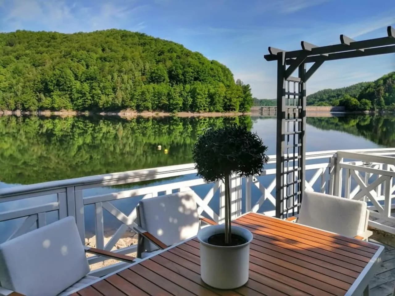 Fregata jezioro bystrzyckie - historia, noclegi i atrakcje w okolicy